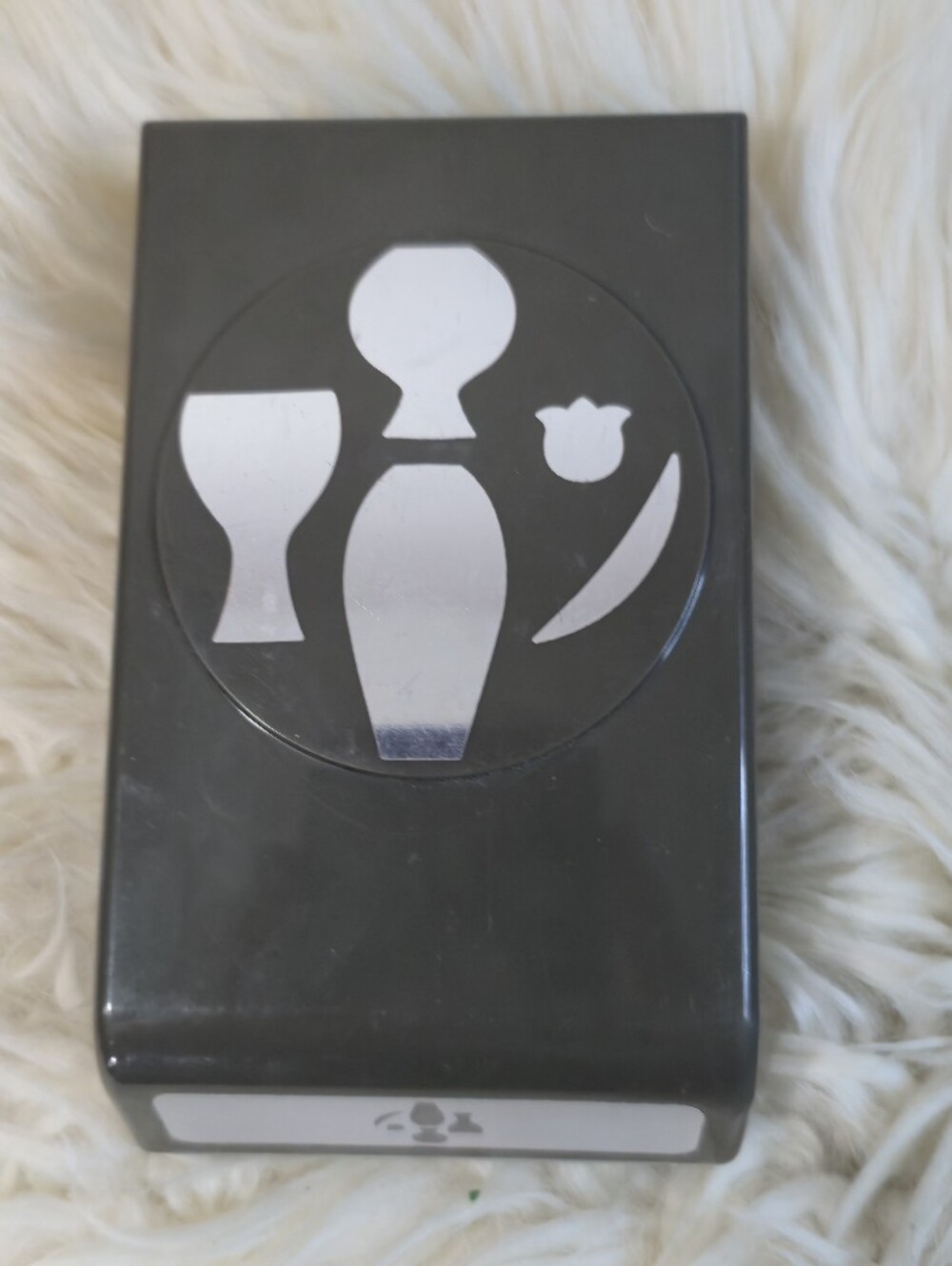 Stampin’ Up! Trio Vase Builder Punch Floral & Vase Craft Paper Punch Tool